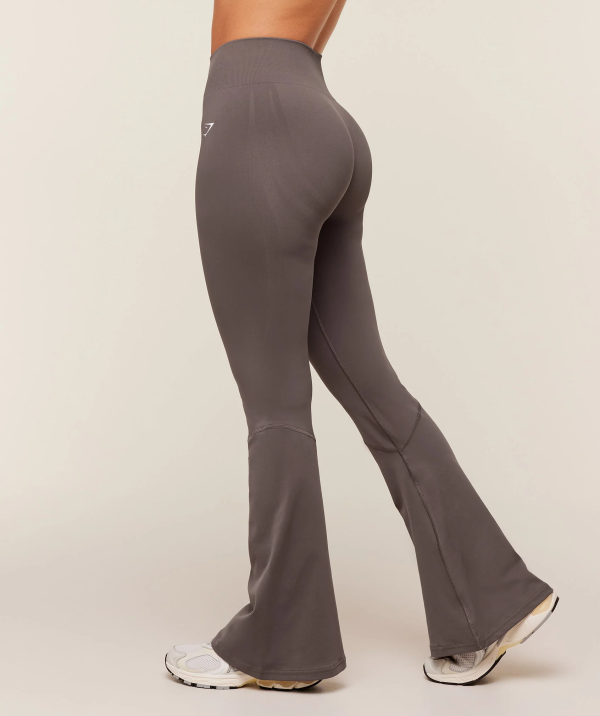 Everyday Seamless Flared Legging 2.0