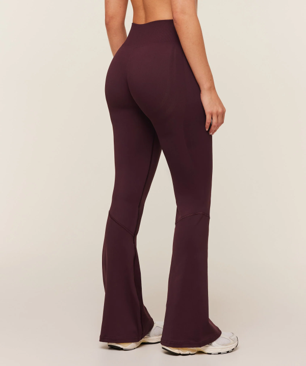 Everyday Seamless Flared Legging 2.0